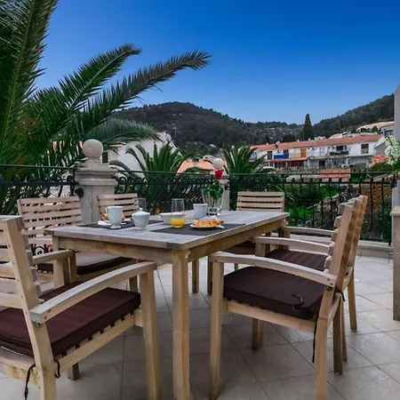 Seafront Apartment Duo Vis Exterior photo